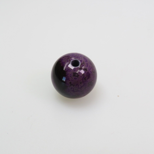 Sugilith Kugel gebohrt (3 mm Bohrung)
